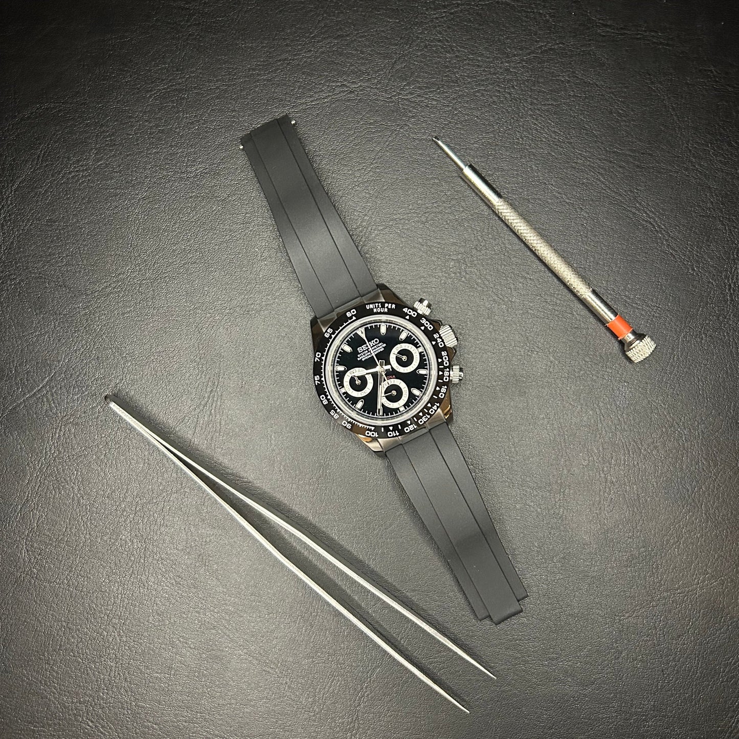 DAYT- black/silver